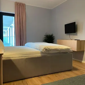https://parlament-fancy-apartments.bucharesthotelsnow.com